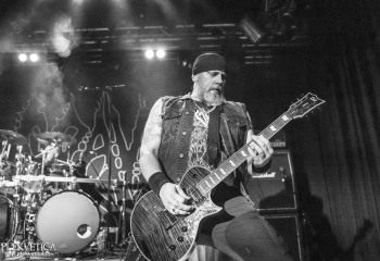 Grave - Photo by Roli