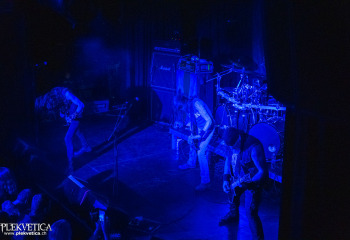 Grave - Photo by Roli