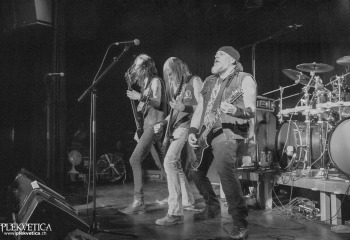 Grave - Photo by Roli