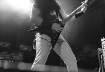 I AM - Photo By Peti