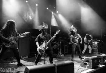 I AM - Photo By Peti