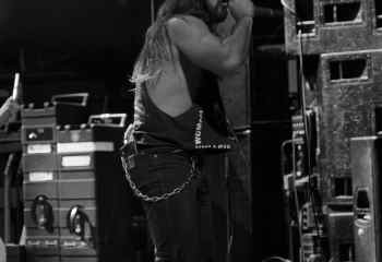 I AM - Photo By Peti