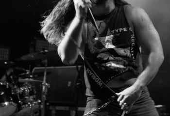 I AM - Photo By Peti