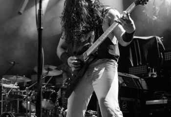 I AM - Photo By Peti