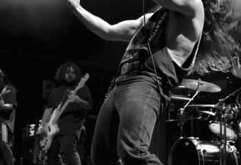 I AM - Photo By Peti