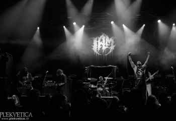 I AM - Photo By Peti