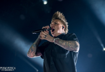 Papa Roach - Photo by Marc