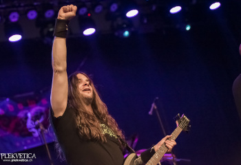 Shadow's Far - Photo By Dänu