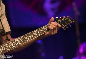 Shadow's Far - Photo By Dänu