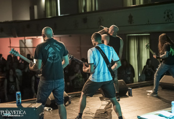 Shadow's Far - Photo By Dänu