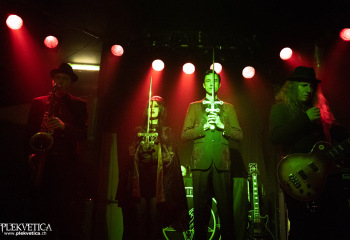 Twin Temple - Photo by Roli