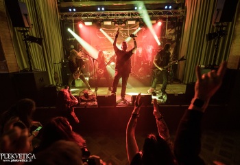 Emerald - Photo by Dänu