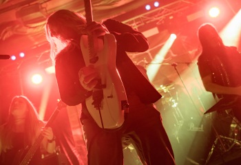 Emerald - Photo by Dänu