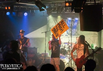 Insanity Alert - Photo by Roli