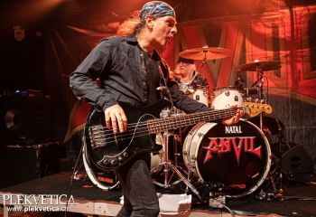 Anvil - Photo by Roli