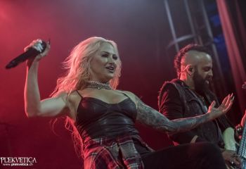 Butcher Babies - Photo by Dänu