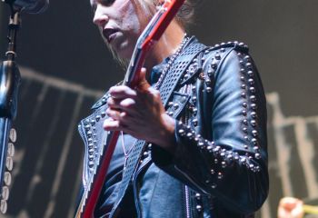 Halestorm - Photo by Pat