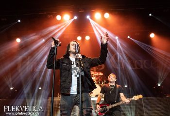 Three Days Grace - Photo by Roli