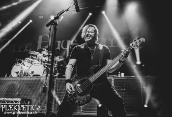 Three Days Grace - Photo by Roli