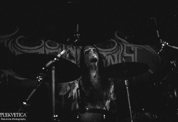 Bedrängnis - Photo by Melumnia Photography