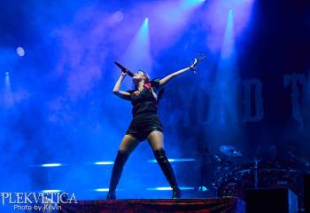 beyond-the-black-wacken-a7401021