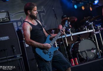 Constraint - Photo by Dänu