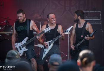 Constraint - Photo by Dänu