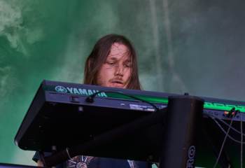 deep-sun-rock-the-lakes-a7405645