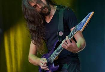 deep-sun-rock-the-lakes-a7405674