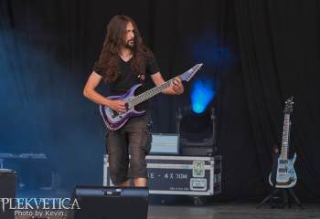 deep-sun-rock-the-lakes-a7405695