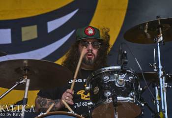 deez-nuts-rock-the-lakes-a7404905