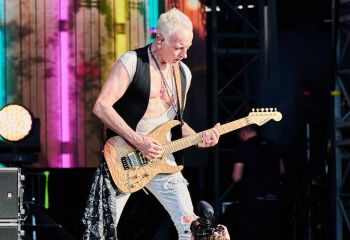 Def Leppard - Photo By Peti