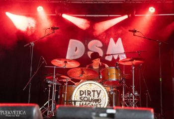 Dirty Sound Magnet - Photo by Roli