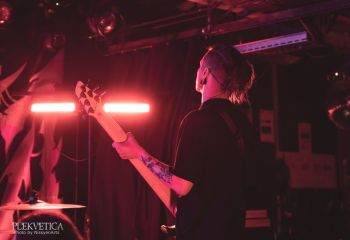 Distant - Photo by Nissyen Arts