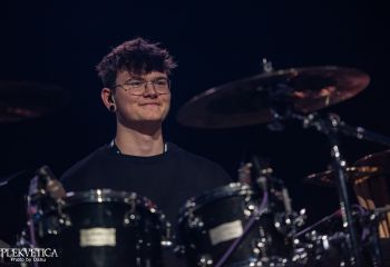 Distant - Photo by Dänu