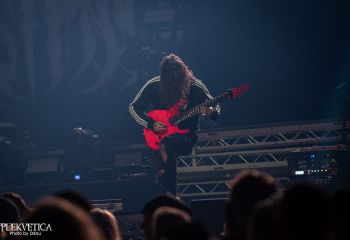 Distant - Photo by Dänu