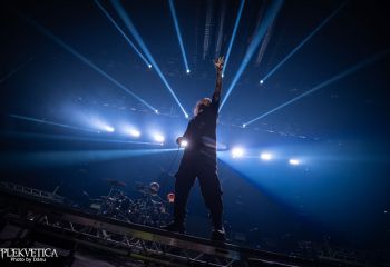 Distant - Photo by Dänu