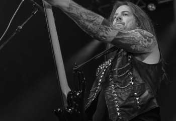 Dynazty - Photo by Kevin