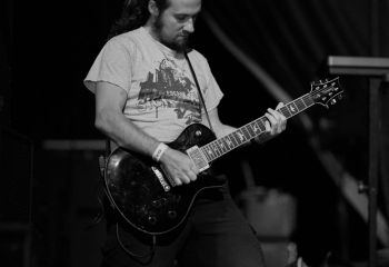 Expellow - Photo By Peti