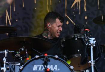 fit-for-an-autopsy-rock-the-lakes-a7405957