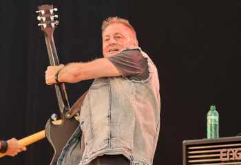 Frantic Wingman - Photo by Kevin