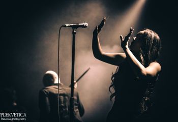 GGGOLDDD - Photo by Melumnia Photography