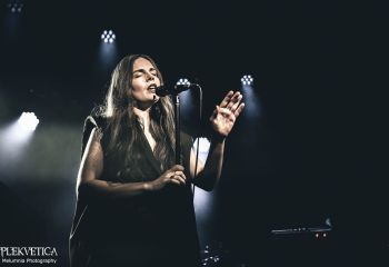 GGGOLDDD - Photo by Melumnia Photography