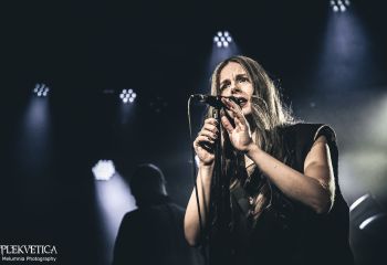 GGGOLDDD - Photo by Melumnia Photography