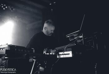 GGGOLDDD - Photo by Melumnia Photography