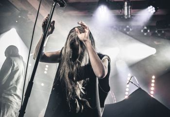 GGGOLDDD - Photo by Melumnia Photography