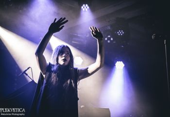 GGGOLDDD - Photo by Melumnia Photography