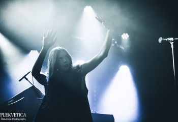 GGGOLDDD - Photo by Melumnia Photography