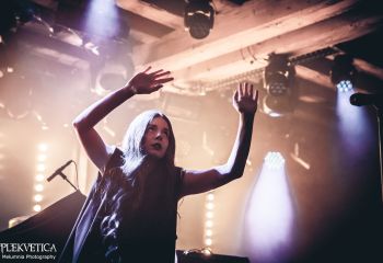 GGGOLDDD - Photo by Melumnia Photography