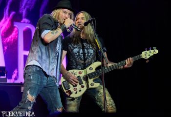 Gotthard - Photo by Kevin